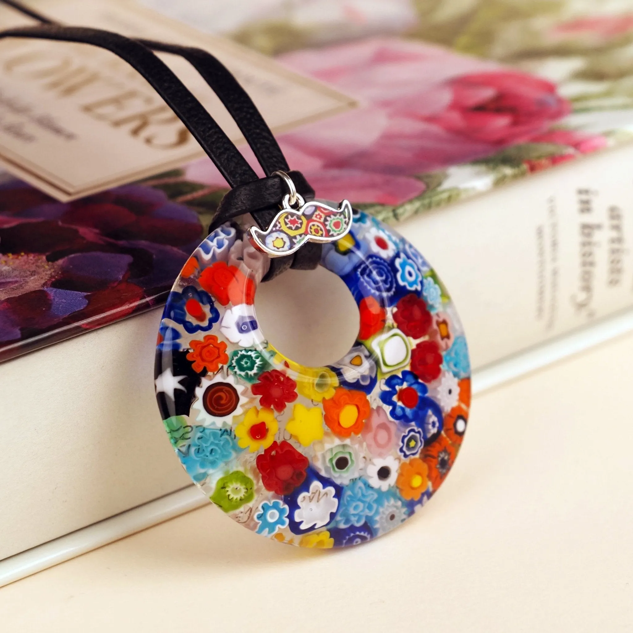 Full Bloom Round Pendant