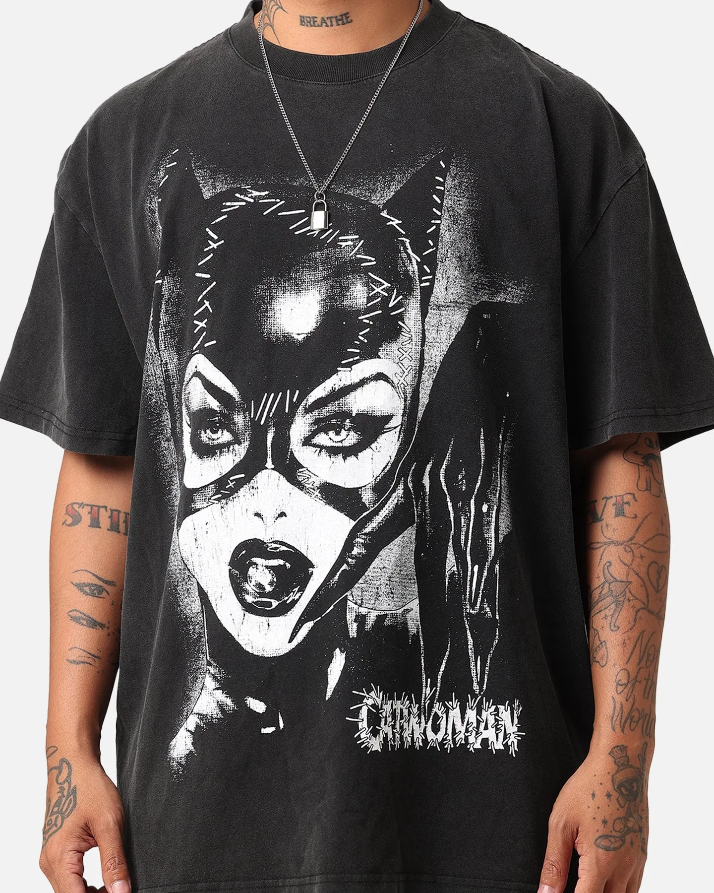 Goat Crew X DC Batman Catwoman Heavy T-Shirt Vintage Black