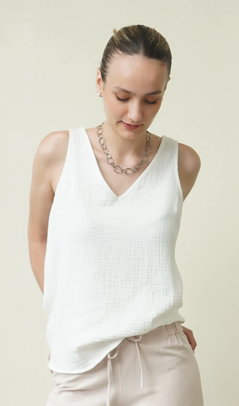 V Neck Swing Top Cotton Crinkle White, 2 Sizes