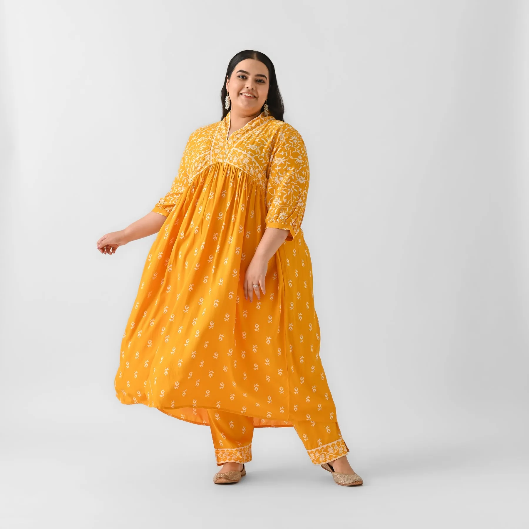 Yellow Floral Jaal V Neck Kurta Pant Set - SOM